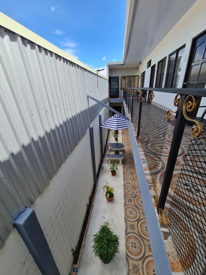 Apartamentos Ave Del Paraiso Алахуэла Экстерьер фото